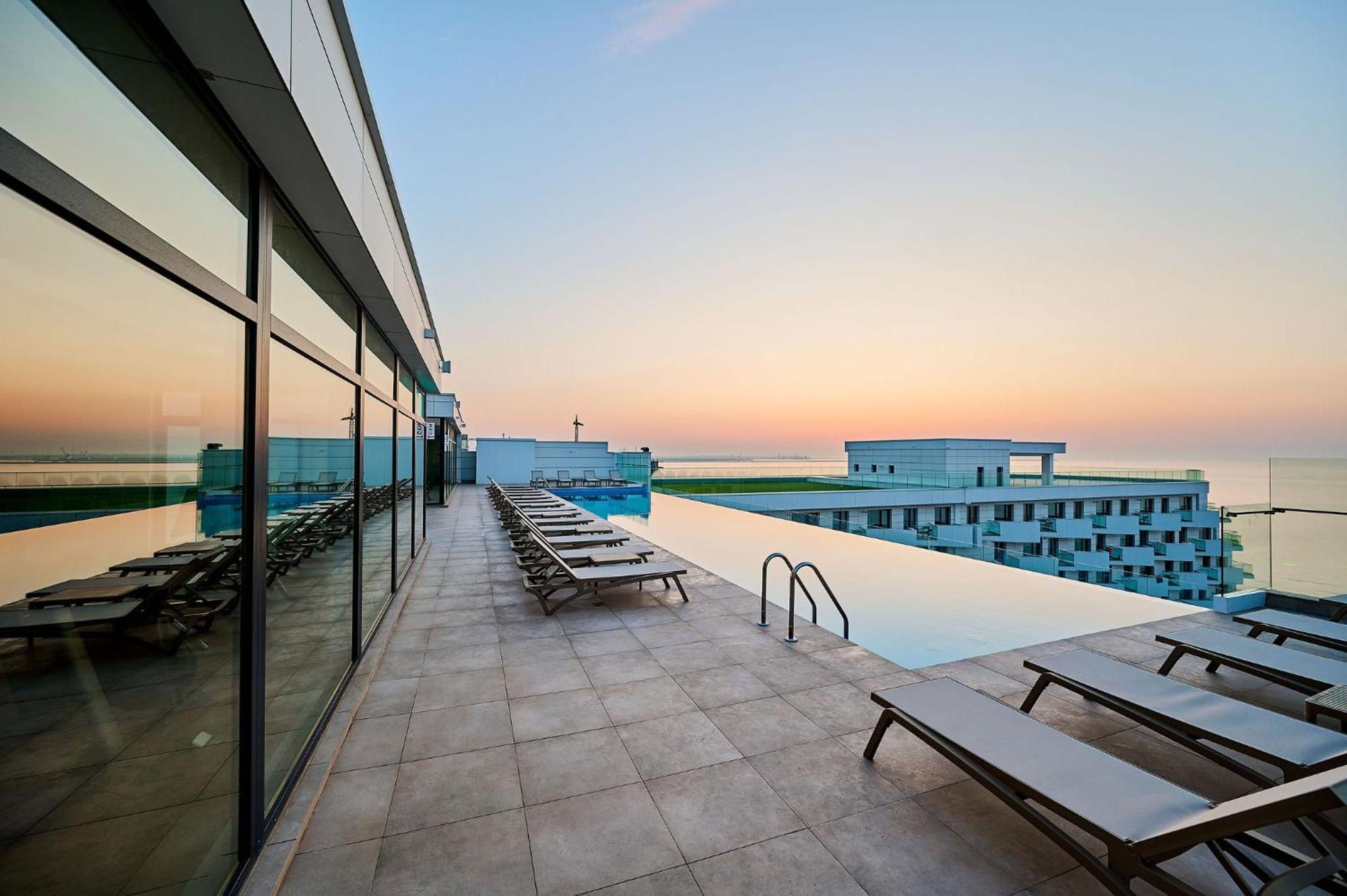 מאמאיה Wave N' Sea Apartment In Infinity Beach Resort - Parking מראה חיצוני תמונה